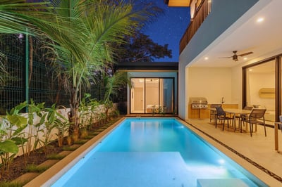 Luxury Villa Photo #4