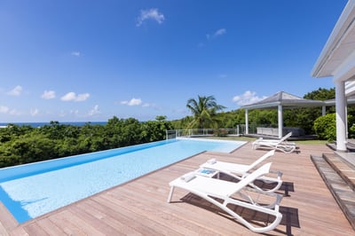 Luxury Villa Photo #6