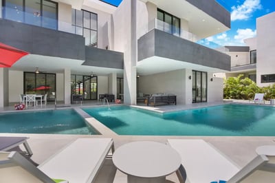 Luxury Villa Photo #6