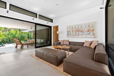 Luxury Villa Photo #17