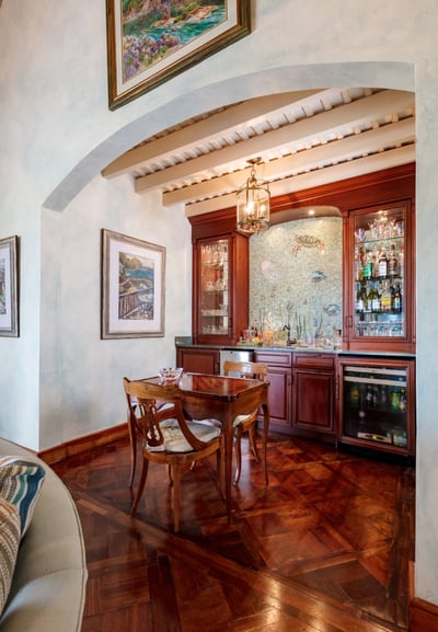 Luxury Villa Photo #16