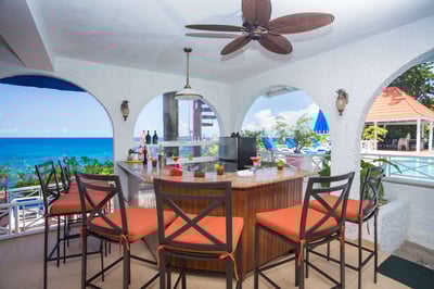 Luxury Villa Photo #14