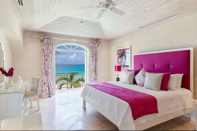 Luxury Villa Photo #13
