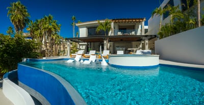 Luxury Villa Photo #8