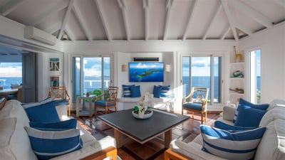 Luxury Villa Photo #9