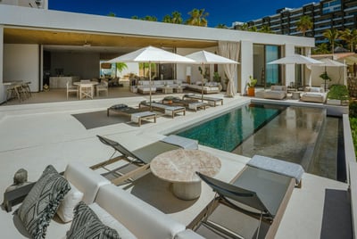 Luxury Villa Photo #10