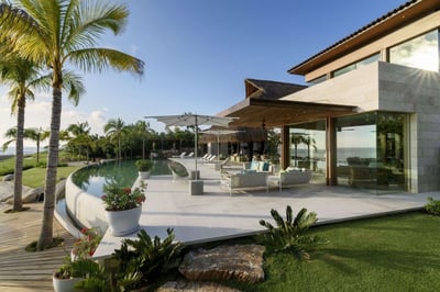Luxury Villa Photo #3