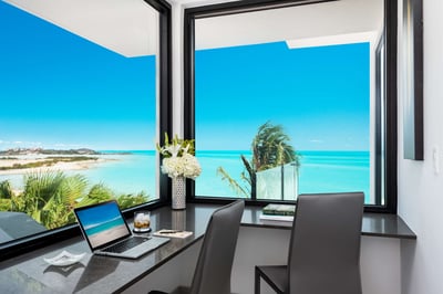Luxury Villa Photo #16