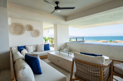 Luxury Villa Photo #3