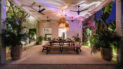 Luxury Villa Photo #30