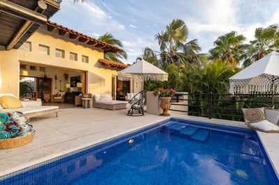 Luxury Villa Photo #4