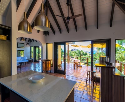 Luxury Villa Photo #18