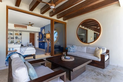 Luxury Villa Photo #13