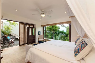 Luxury Villa Photo #21