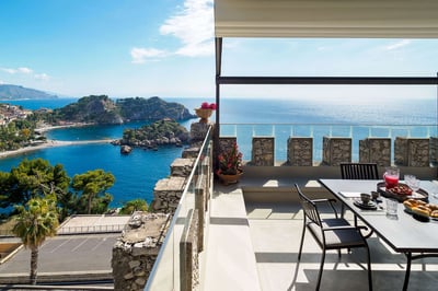 Luxury Villa Photo #7