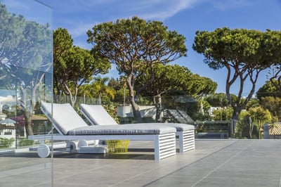 Luxury Villa Photo #9
