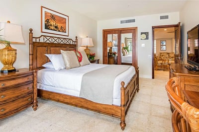 Luxury Villa Photo #30