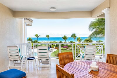 Luxury Villa Photo #3