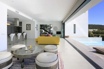 Luxury Villa Photo #11