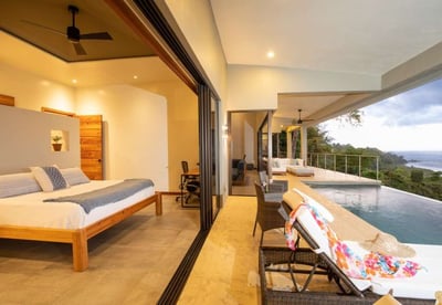 Luxury Villa Photo #37