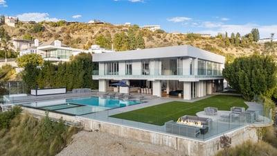 Luxury Villa Photo #6