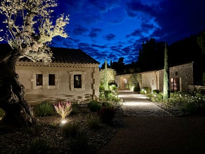 Luxury Villa Photo #40