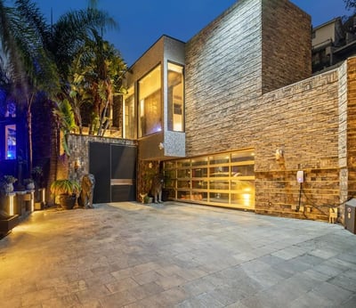 Luxury Villa Photo #12