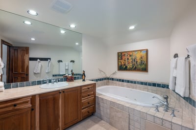 Luxury Villa Photo #16