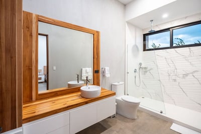 Main House – Suite 4 Private Ensuite