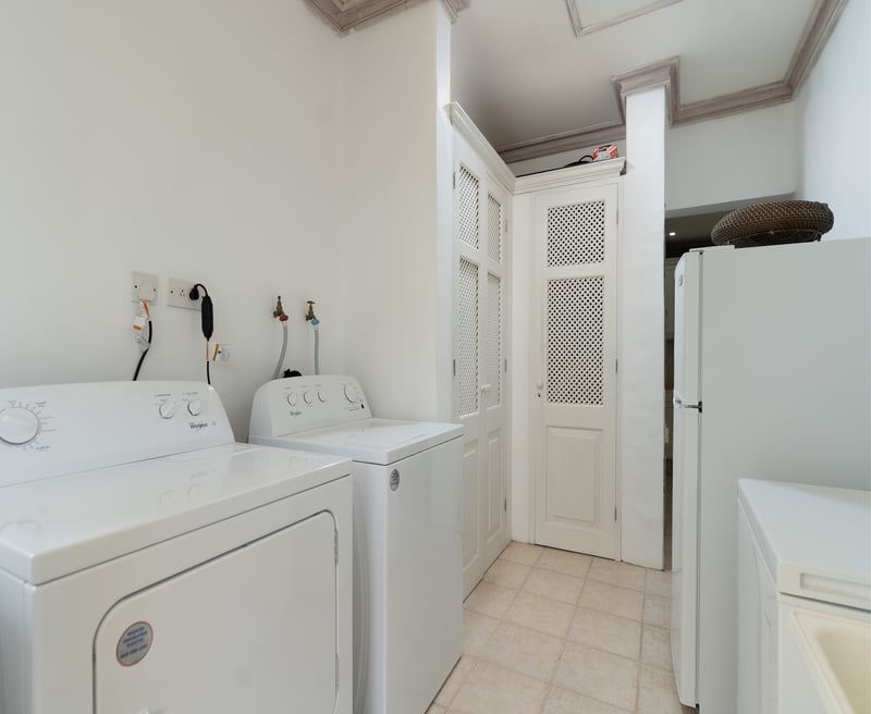 No Worries | 9 Coconut Grove