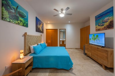 Luxury Villa Photo #47