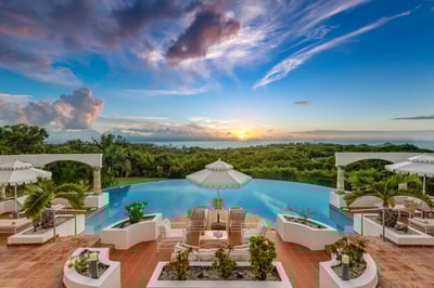 Luxury Villa Photo #11