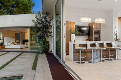 Luxury Villa Photo #12