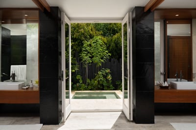 Luxury Villa Photo #38