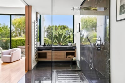 Luxury Villa Photo #29