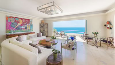 Luxury Villa Photo #17
