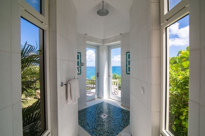 Luxury Villa Photo #48