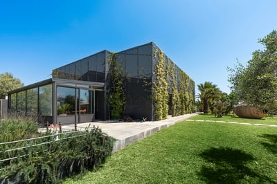 Luxury Villa Photo #17