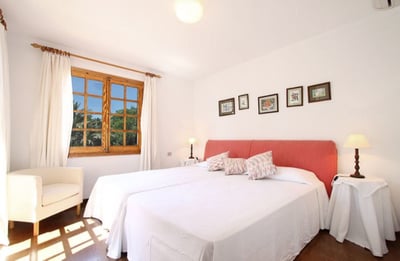 Luxury Villa Photo #15