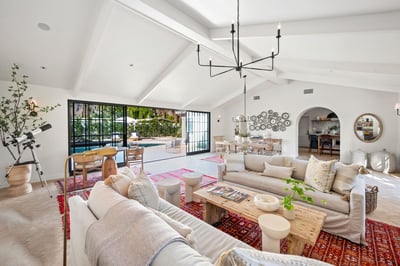 Luxury Villa Photo #37