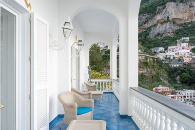 Luxury Villa Photo #36