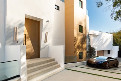 Luxury Villa Photo #15