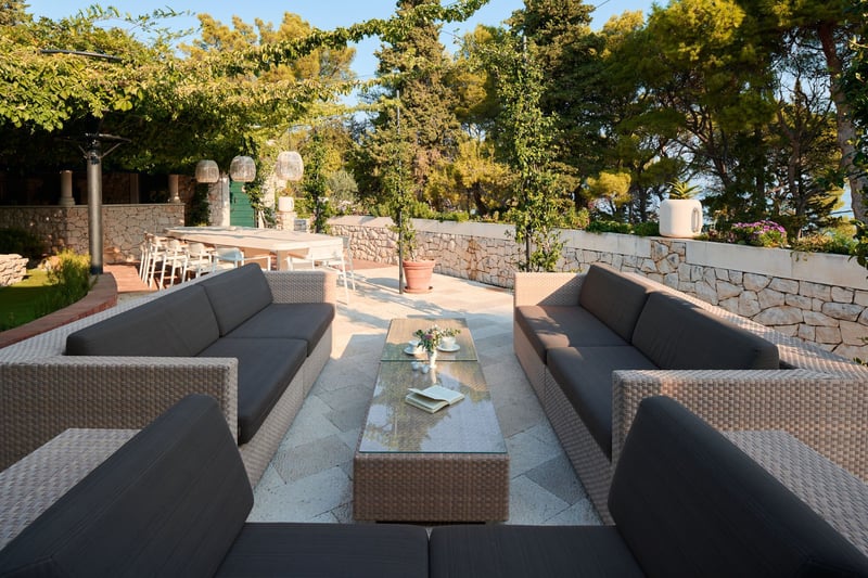 Villa Supetrus Palace