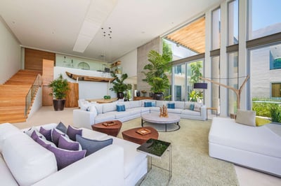 Luxury Villa Photo #16