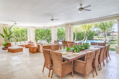 Luxury Villa Photo #12