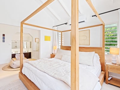 Luxury Villa Photo #33