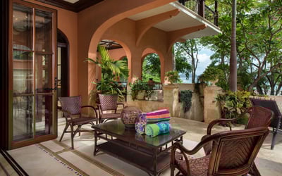 Luxury Villa Photo #4