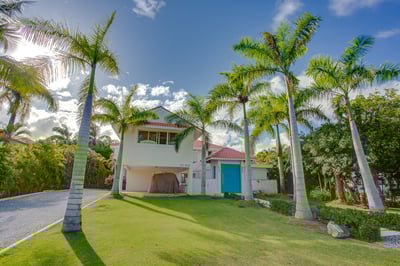 Luxury Villa Photo #48