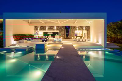 Luxury Villa Photo #6