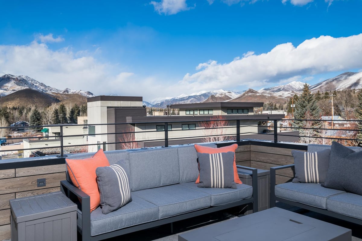 8th Street Luxury Townhome Unit 301